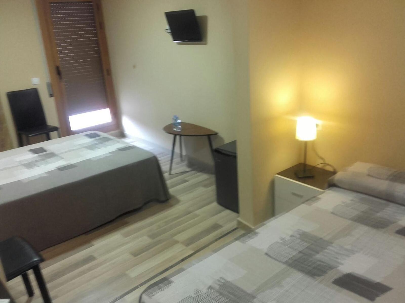 Pension Avenida Vilafranca del Penedès Cameră foto