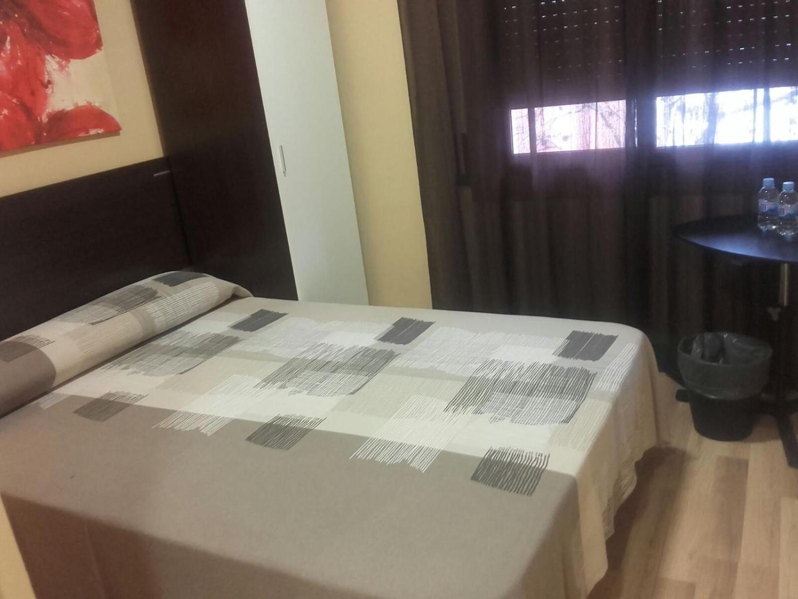 Pension Avenida Vilafranca del Penedès Cameră foto